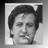 serge-de-beketch-fume-une-cigarette
